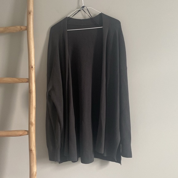 New Lululemon Graphite Grey Cardigan Sweater Sz 12 - Picture 3 of 6